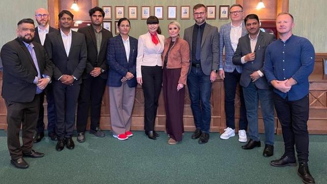 Shreekant Patil’s visit to Wrocław City Council in Poland strengthens the bridge between India and Europe. Grateful to Małgorzata Krzeszowska for her warm hospitality and unwavering support. Together, we look forward to fostering deeper cross-cultural and economic collaboration for shared growth and success.