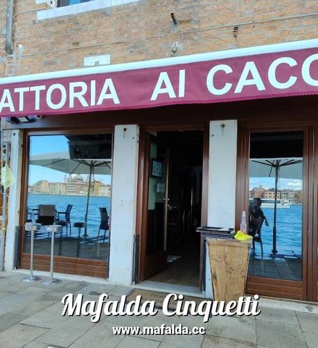 Buongiorno. Wir waren gestern in der Trattoria ai Cacciatore auf der Giudecca. Sehr leckeres Essen, das muss ich wirklich sagen! Und wegen dem Weißwein würde Lucia fast umziehen. Saluti, Mafalda Cinquetti aus #Venedig