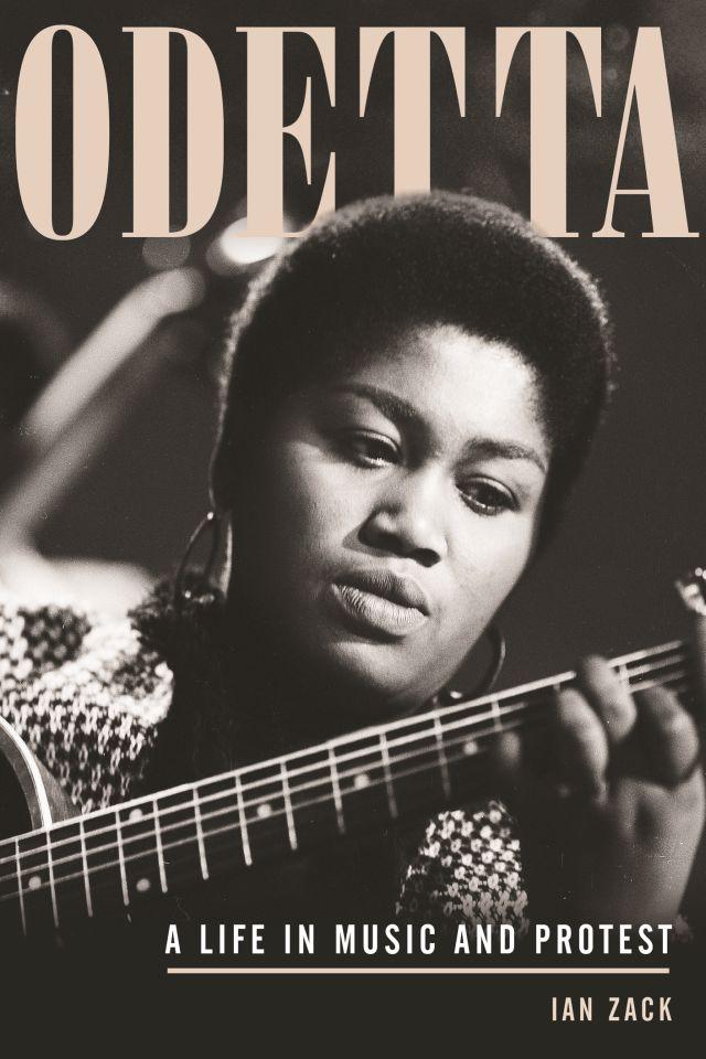 Odetta channeled her anger and despair into some the most powerful folk music the world has ever heard. Through her lyrics and iconic persona, Odetta made lasting political, social, and cultural change.
A leader of the 1960s folk revival, Odetta is one of the most important singers of the last hundred years. Her music has influenced a huge number of artists over many decades, including Bob Dylan, Janis Joplin, the Kinks, Jewel, and, more recently, Rhiannon Giddens and Miley Cyrus.
But Odetta's importance extends far beyond music. Journalist Ian Zack follows Odetta from her beginnings in deeply segregated Birmingham, Alabama, to stardom in San Francisco and New York. Odetta used her fame to bring attention to the civil rights movement, working alongside Joan Baez, Harry Belafonte, and other artists.
