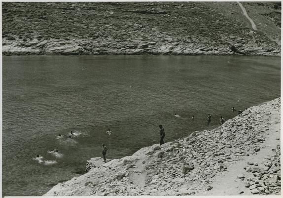 Gyaros Island of Exile - Penitentiary camp nr.5, bay 5, swimming - ICRC V-P-HIST-E-05819.JPG 13.06.1948