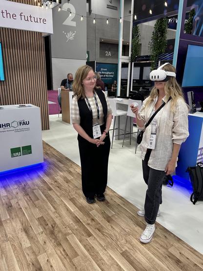 Anwendungen in virtueller Realität über die brille. Foto: LRZ