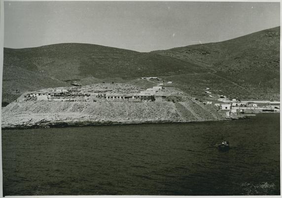 Gyaros Island of Exile - Penitentiary camps, overview of the prison building work in progress, bay 4 right, bay 5 left - ICRC V-P-HIST-E-05820.JPG 13.06.1948