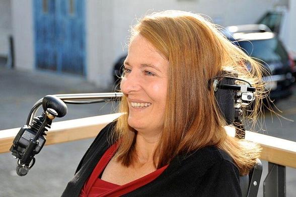 Franziska 👩‍🦼‍➡️ 😍 im Rollstuhl

In der Zeit nach dem Unfall haderte ich sehr mit meinem Schicksal. 😭  