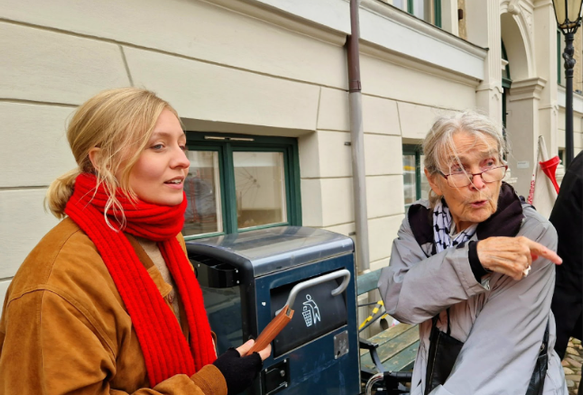 Une femme de 80 ans explique pourquoi il est important de prendre soin de notre climat.