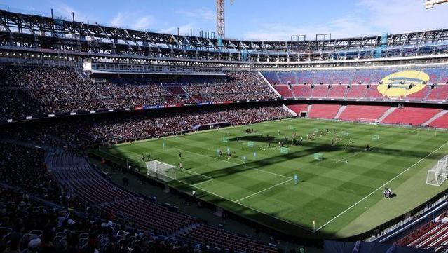 Imatge del Camp Nou el dia de l'entrenament de portes obertes
