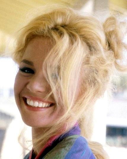 𝐓𝐮𝐞𝐬𝐝𝐚𝐲 𝐖𝐞𝐥𝐝