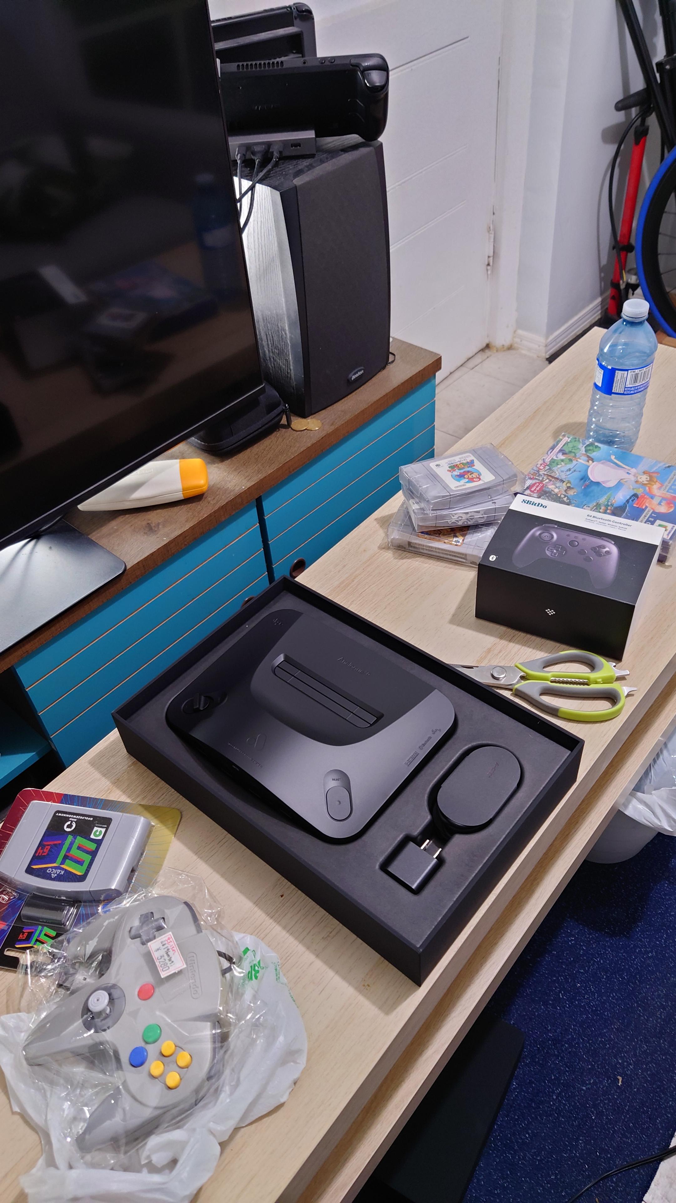 An Analogue 3D in box and some games.