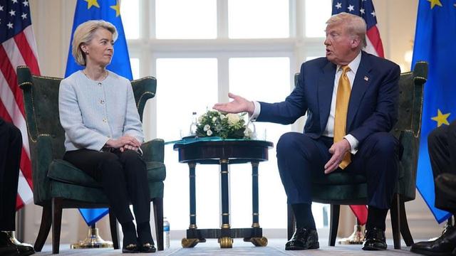 Trump et la présidente de la Commission européenne, Ursula von der Leyen.