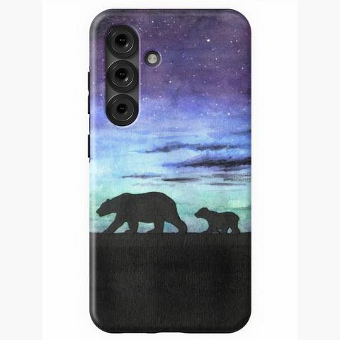 Impression sur coque pour Samsung Galaxy d'une aquarelle représentant les silhouettes d'une ourse polaire et son ourson marchant sur la banquise devant un ciel étoilé et nuageux et d'une aurore boréale.