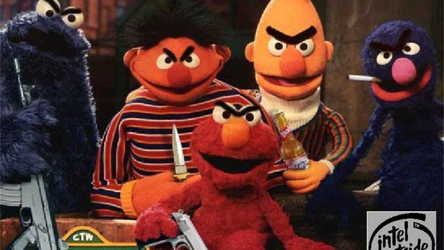 Ernie, Bert und diverse Sesamstraßen-Monster gucken grimmig in die Kamera und tragen Waffen