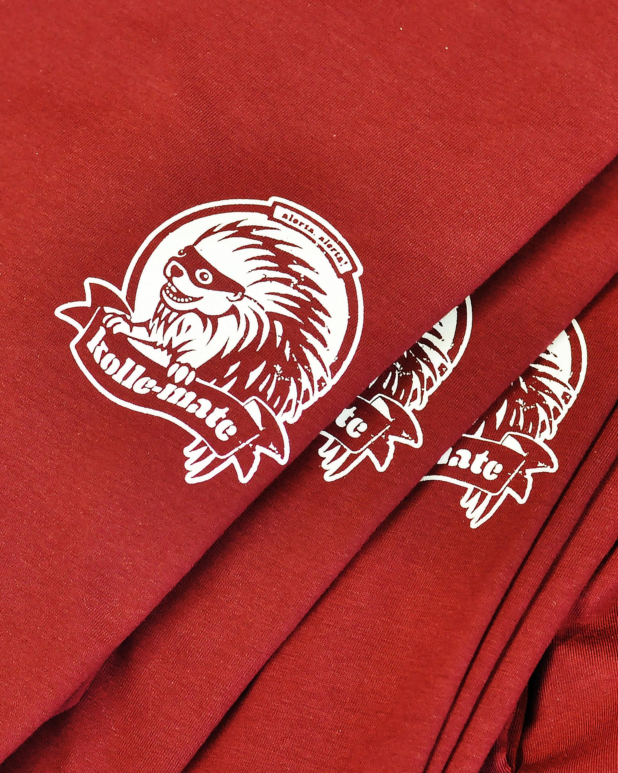Bildausschnitt von einem T-Shirt mit kolle-mate-Logo
