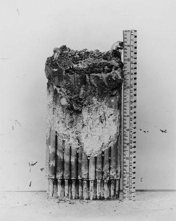 Teil des Kerns nach der Kernschmelze von 1955
Quelle: Federal Government of the United States., Proving the Principle by Stacy, Susan M., U.S. Department of Energy, Idaho Operations Office. ISBN 0-16-059185-6, chapter 14. Available from inl.gov
Lizenz: Public domain