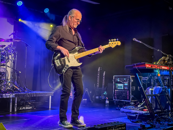 Moving pictures tribute Rush band