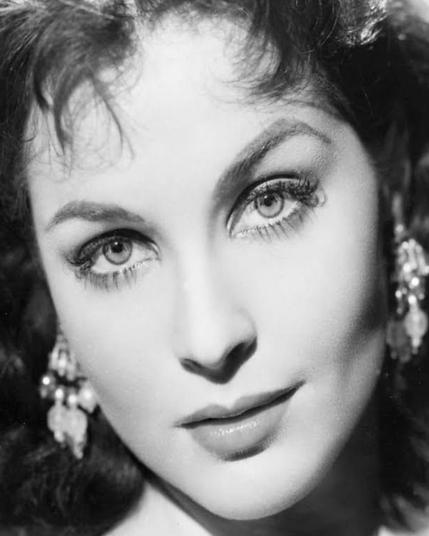 ๐๐ฏ๐จ๐ง๐ง๐ ๐
๐ฎ๐ซ๐ง๐๐๐ฎ๐ฑ