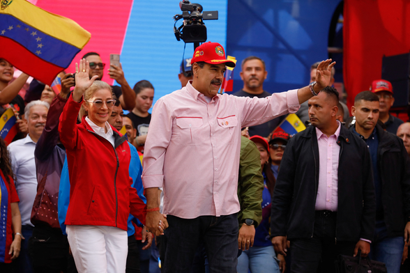 Nicolás Maduro va participar aquest dilluns amb la seva esposa en un acte de suport al règim (Reuters/Leonardo Fernandez Viloria)