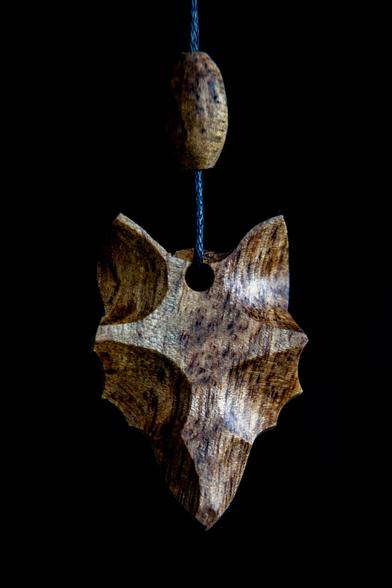 Woolf in meranti wood