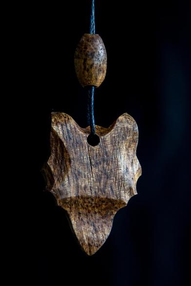 Woolf in meranti wood