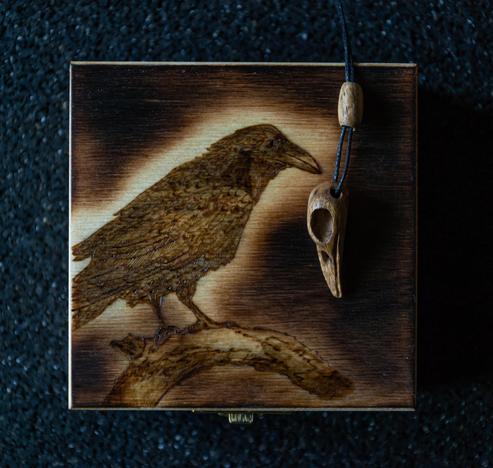 Crow skull in oak