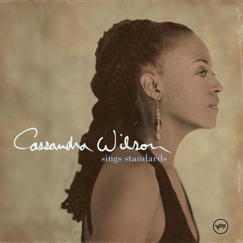 An image of the cover of the record album '32 Festival de Jazz de Vitoria-Gasteiz 2008' by Cassandra Wilson