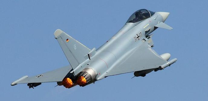 Eurofighter Typhoon der Bundeswehr beim Start.
(Bild Wikipedia)
