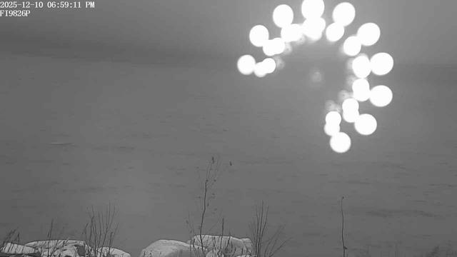 View looking west of the Lake Ontario shoreline frmo near Sandy Island Beach State Park. // Image captured at: 2025-12-10 22:00:03 UTC (about 1 min. prior to this post) // Current Temp in Sandy Creek: 35.09 F | 1.72 C // Precip: light snow // Wind: S at 15.211 mph | 24.4 kph // Humidity: 99%