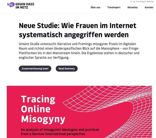 Screenshot einer Website der „BAG gegen Hass im Netz“ mit der Überschrift „Neue Studie: Wie Frauen im Internet systematisch angegriffen werden“. Darunter ein kurzer Beschreibungstext zur Untersuchung misogynen Verhaltens online sowie zwei Buttons für die Zusammenfassung. Im unteren Bereich ist das Titelbild der Studie „Tracing Online Misogyny“ zu sehen, in Rot mit grafischen Linienformen.