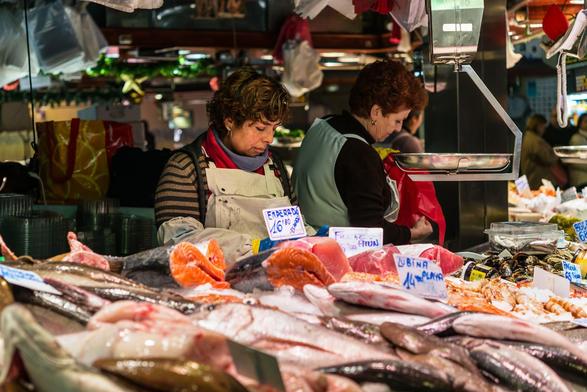 Una parada de peix al mercat de Santa Caterina (iStock)