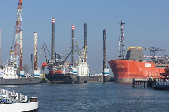 Botlek, Hafen Rotterdam
Autor: Alf van Beem
Lizenz: CC0