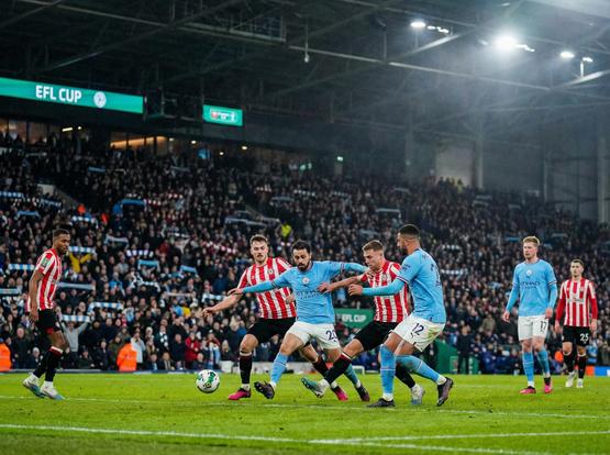 Football supporters are established for an interesting meeting as Manchester City confront Brentford in the English Football League Cup (EFL Cup). This contest brings together one of England’s most consistent sides against a competitive Premier League club known for its drive and tactical structure. In this piece, you’ll discover full particulars about the Manchester City versus Brentford live stream, match overview, team updates, and outlooks.