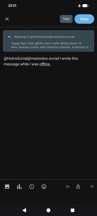 Compose screen showing offline post creation, writing a reply while disconnected from the network