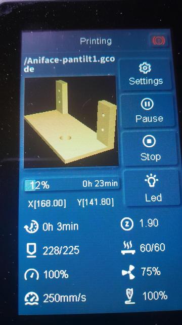 3dprinter interface showing printer settings and an image of whats printing