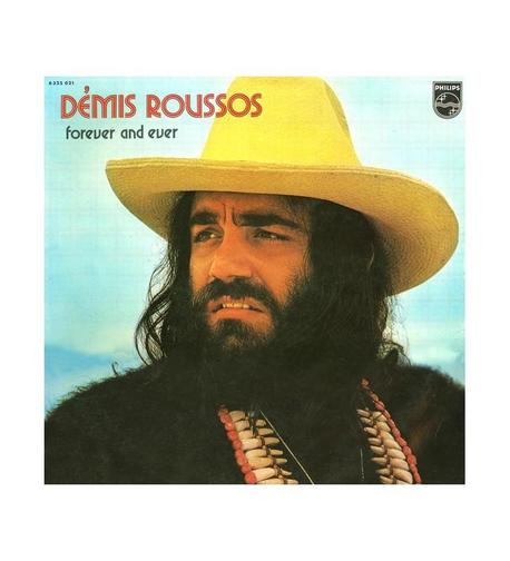 En ce 25 Janvier : Hommage à Demis Roussos décédé 11 ans plus tôt.
Artémios Ventoúris Roússos connu sous le pseudo de Demis Roussos est un
artiste ( chanteur et musicien ) né le 15 juin 1946 à Alexandrie (Égypte)
Demis Roussos est décédé le 25 janvier 2015 à Athènes (Grèce).
Le groupe Aphrodite's Child, avec Vangelis aux claviers, Silver Koulouris à la guitare et Lucas Sideras à la batterie, ils ont eu quelques succès à l'échelle internationale (It's five o'clock, rain and tears ) . Demis entamera , par la suite, une carrière solo.
Demis Roussos nous a quitté le 25 janvier 2015
Un article sur DEMIS ROUSSOS écrit en 2015 sur notre autre site :
https://radiosatellite.co
https://radiosatellite.co/2015/01/26/demis-roussos-good-bye/