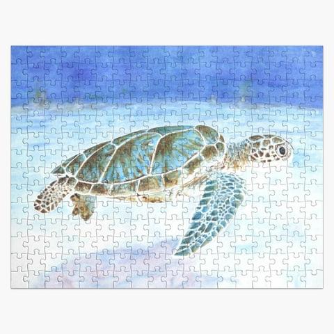 Puzzle imprimé d'une aquarelle représentant une tortue marine nageant dans des eaux claires tropicales.