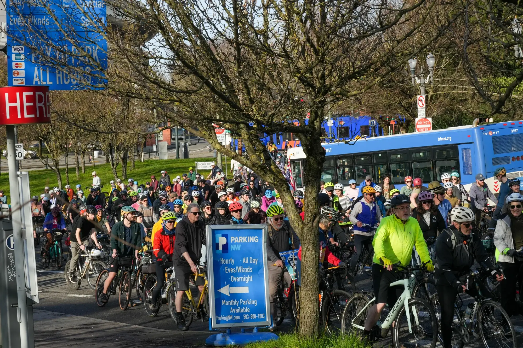 Photo from Bike Portland of the Labor unity march against ICE January 31, 2026