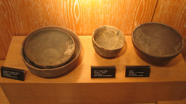 Escudella és un diminutiu d'escut, un bol ample com aquests (Museu arqueològic de Dijon/Thesupermat)