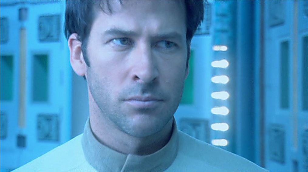 Col Sheppard looks concerned in the Aurora simulation