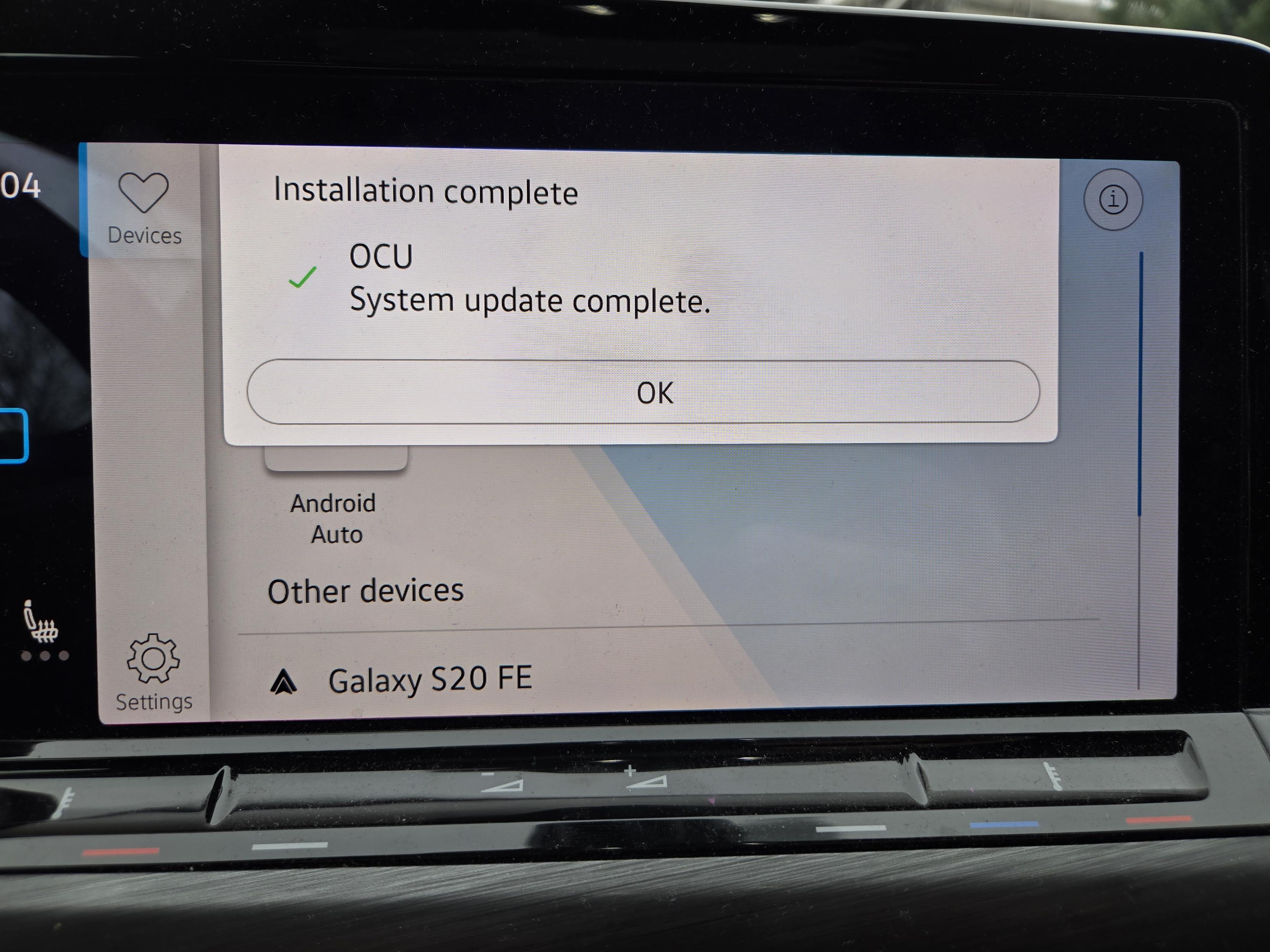 Software Update komplett. Jetzt bitte Auto abschalten, 10 Minuten warten und dann neu einloggen.