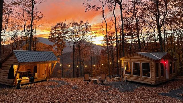 KEENE CABIN WITH MOUNTAIN VIEWS
Cabin and Leanto with mountains behind