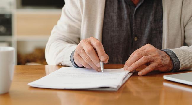 És possible deixar un fill sense herència ni llegítima segons la llei catalana? (iStock)