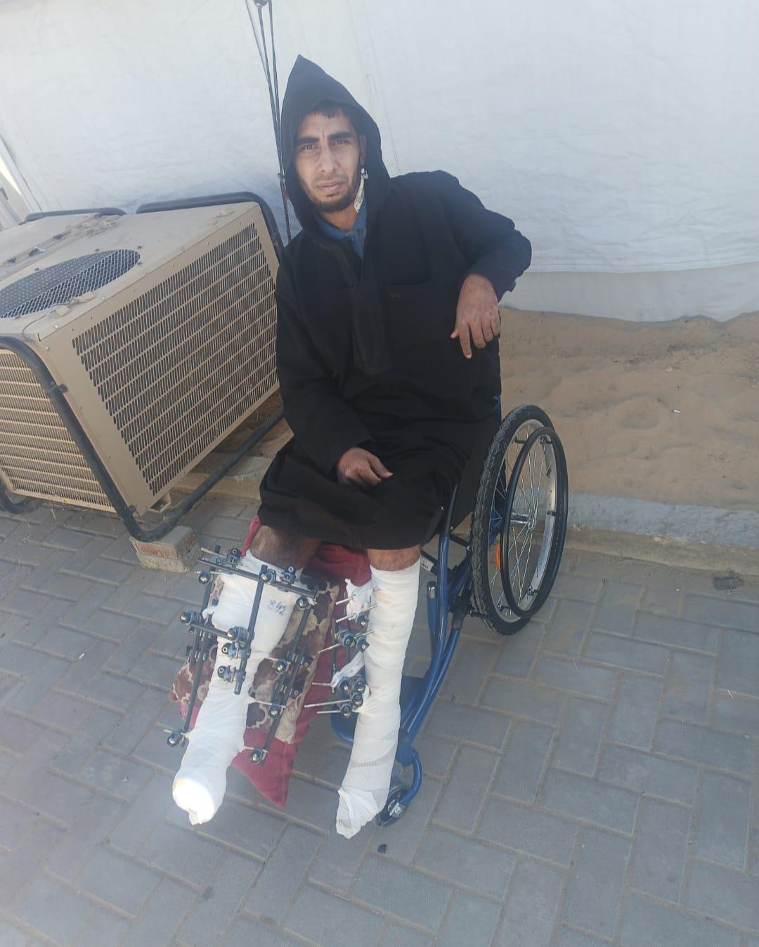 His life is in danger. Please, one dollar each, please help.