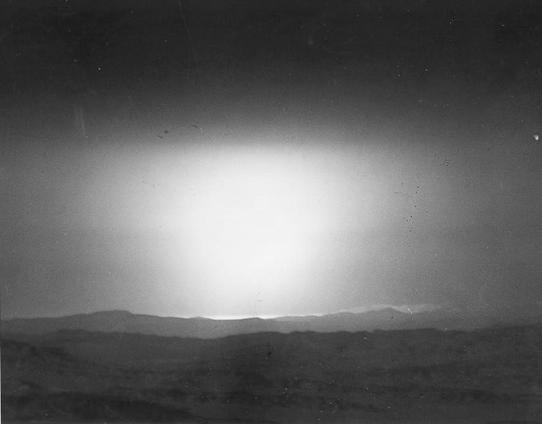 Upshot-Knothole Dixie
Autor: Federal government of the United States - This image is available from the National Nuclear Security Administration Nevada Site Office Photo Library under number UK-53-090.
Lizenz: Public domain