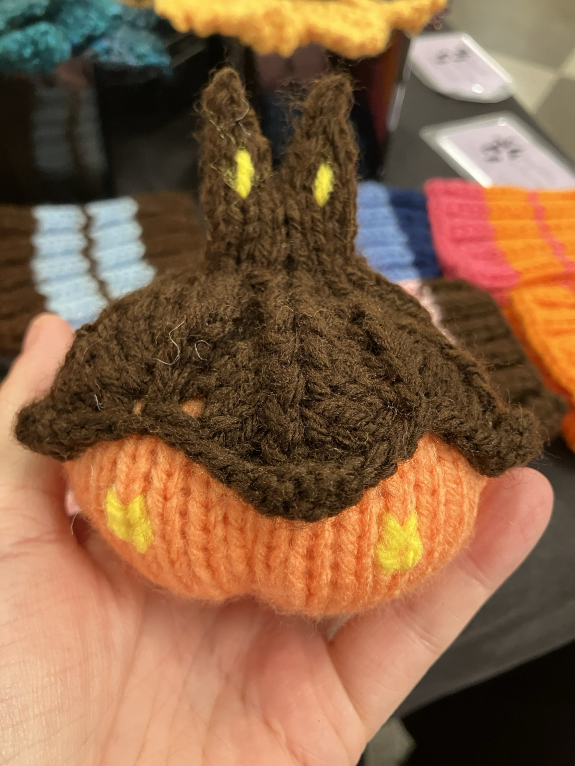 Knit plush pumpkaboo
