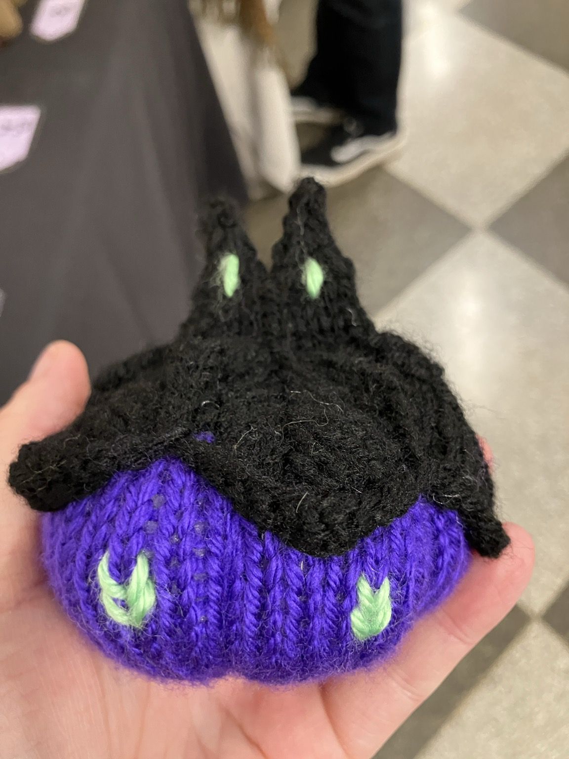 Knit pumpkaboo in its shiny color variant