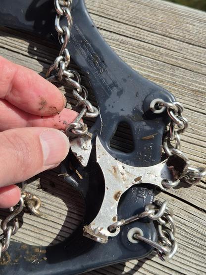 phtoo of my microspikes with a broken metal plate