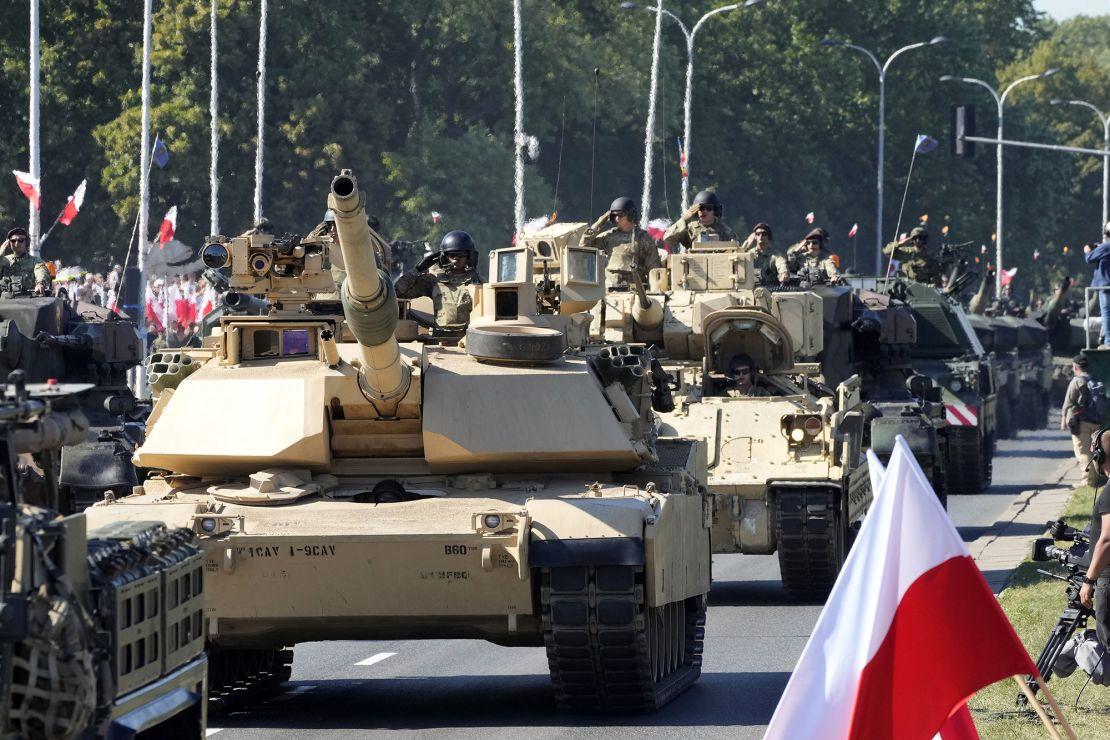 Poland is executing a rapid military modernization across multiple platforms, signaling a fundamental shift in Eastern Europes defense posture and EU strategic autonomy amid persistent Russian pressure.#europe #geopolitics #poland #militarymodernization 