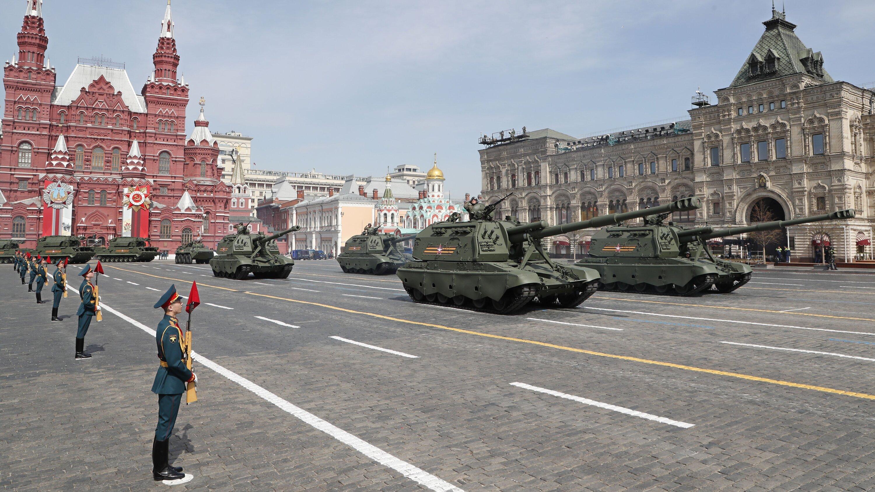 The three-day ceasefire between Russia and Ukraine, announced by President Trump on May 9 and confirmed by Zelensky and Putins adviser, expires today amid EU foreign ministers talks in Brussels, highlighting Moscows tactic to consolidate territorial gains without concessions.#europe #geopolitics #russiaukraine #eucouncil 
