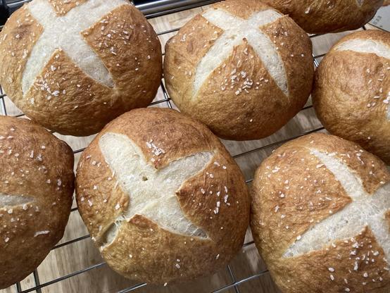 Pretzel buns
