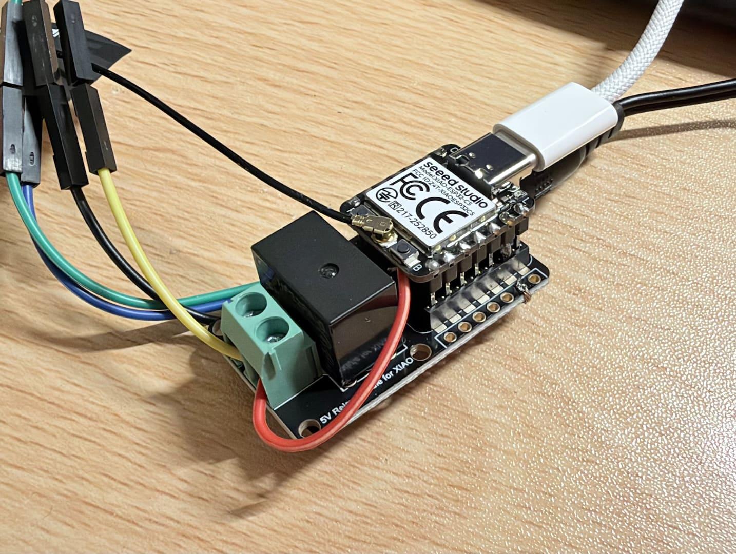 ESP32 C5 xiao seeed with a 12V relay and uFL antenna