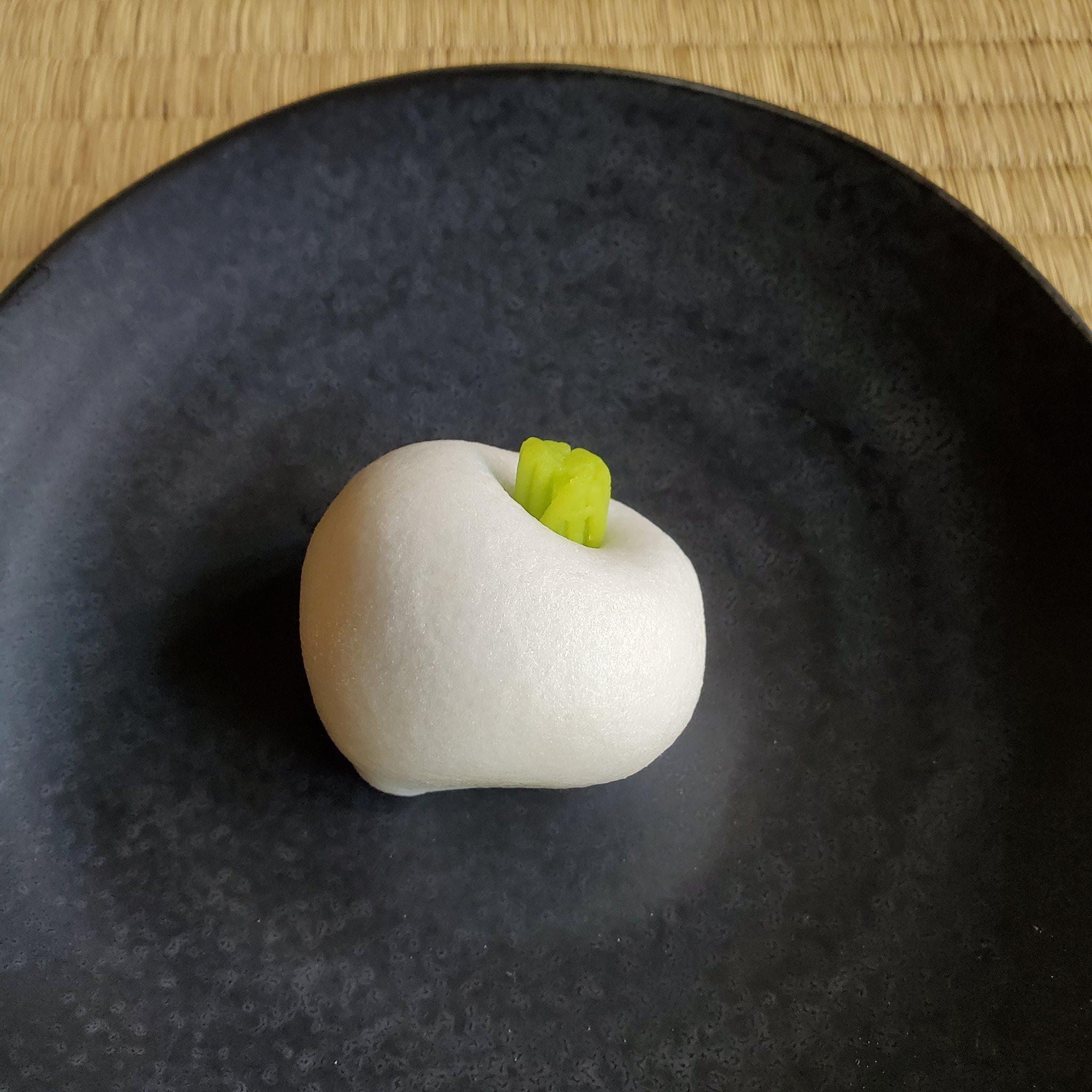 Kagizen's turnip shaped confection.