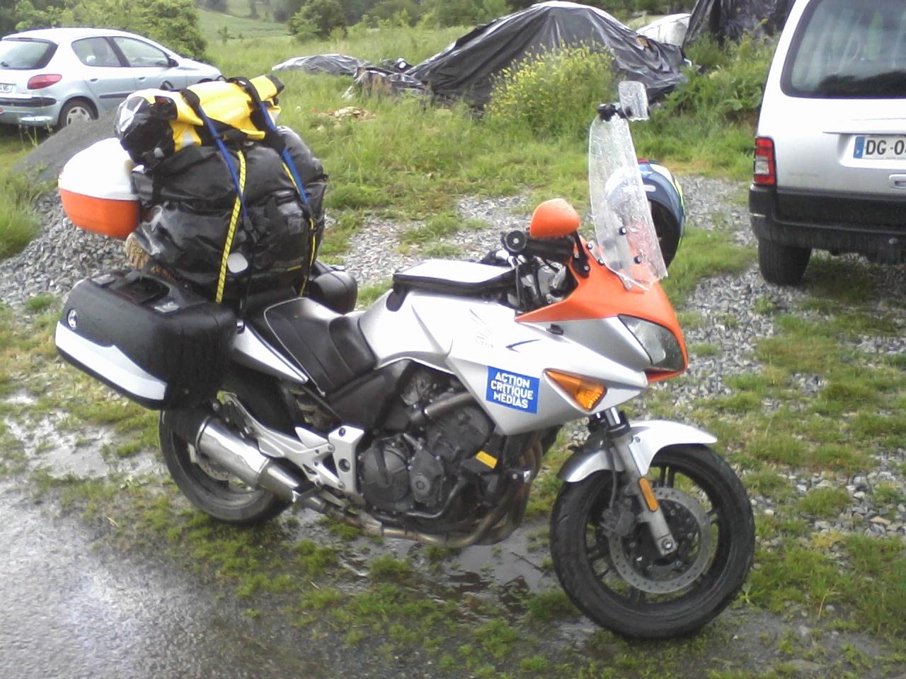 ma moto personnelle (Honda CBF 600 S)